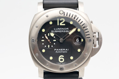 Panerai 沛納海 LuminorSubmersible Pam025 鈦金屬300米潛水錶款 自動上鍊 2010台灣保單 44mm