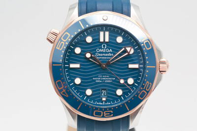 Omega 歐米茄 海馬300米 21022422003002 玫瑰金及鋼藍色陶瓷款 2021.07台灣保單 42mm