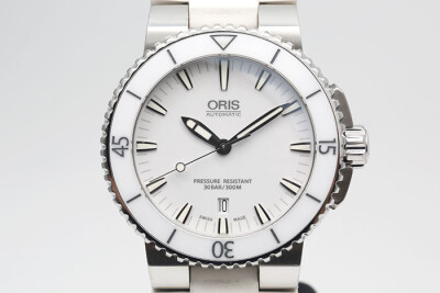 Oris 豪利時 Aquis 0173376534156 時間之海潛水錶 白色陶瓷外圈 盒單齊全 43mm