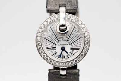 Cartier 卡地亞 Captive系列 WG600008 18K白金原鑲鑽石 銀色刻紋羅馬字時標面盤 27mm