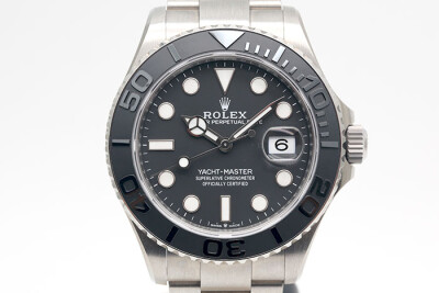 Rolex 勞力士 Yacht-Master 226627 遊艇名仕鈦合金黑色陶瓷外圈 3235機芯 2025.10盒單齊全品像如新 42mm