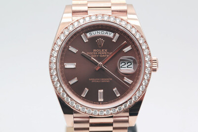 Rolex 勞力士 Day-Date40 228345RBR 18k玫瑰金原鑲鑽石外圈巧克力色面盤T鑽時標 星期日期顯示 2020品像良好盒單齊全 40mm