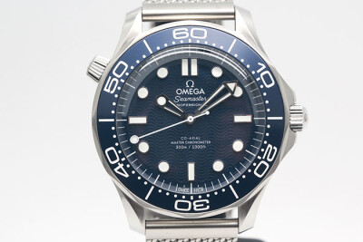 Omega 歐米茄 Seamaster 海馬300系列 21030422003002 詹姆斯龐德60週年紀念錶 2023.03台灣保單 42mm
