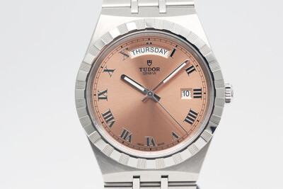 Tudor 帝舵 Royal系列 28600 鋼製鮭魚色羅馬字面盤 星期日期顯示自動上鍊 2025.05盒單齊全 41mm