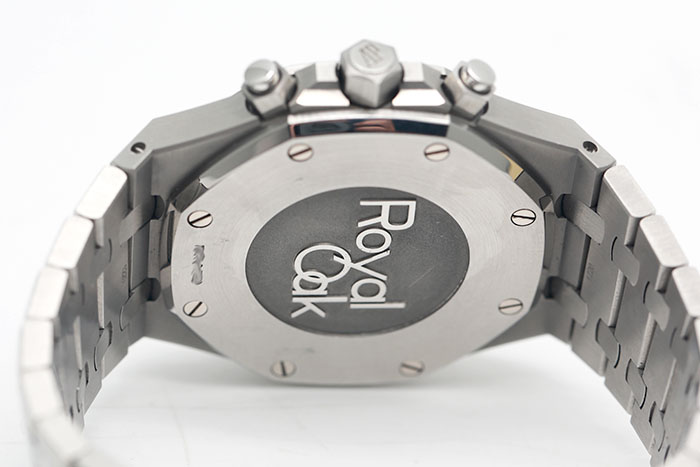 7X1B9386